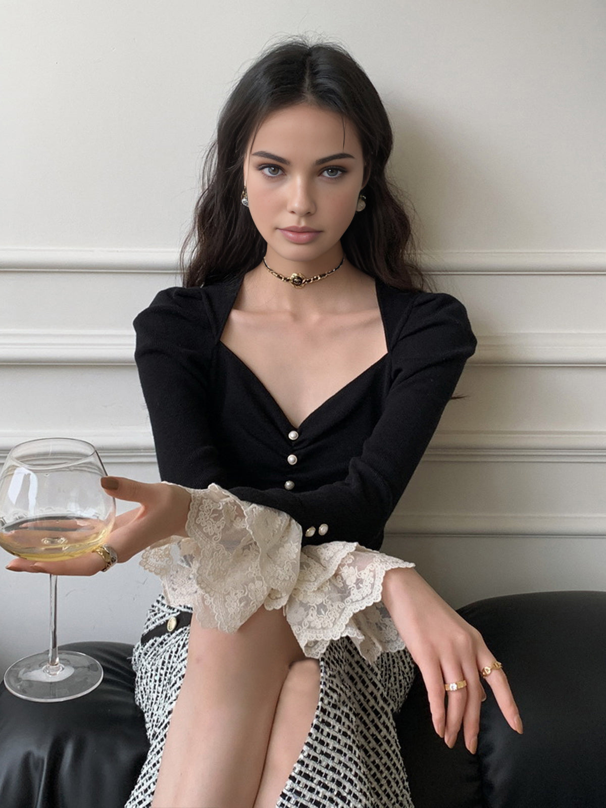 Clara | Stilvoller Pullover mit Spitzenärmeln