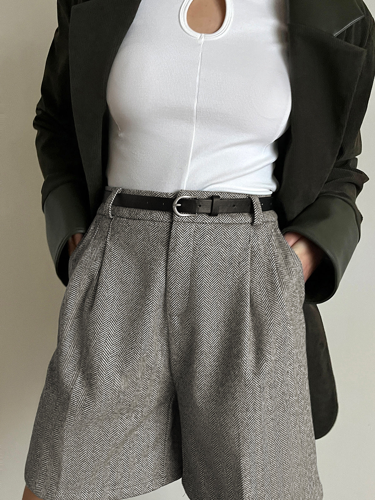 Clara | Elegante Tweed-Bermudashorts mit Gürtel