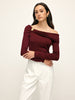 Anja | Plissierte Bluse mit schulterfreiem Design