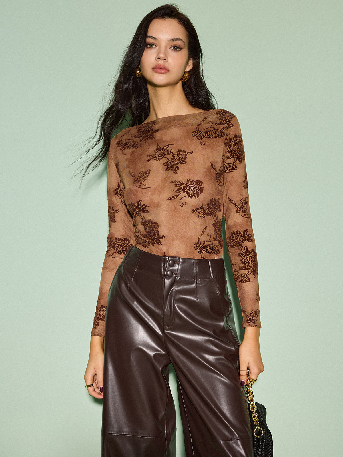 Emilia | Samtiges Blumen T-Shirt