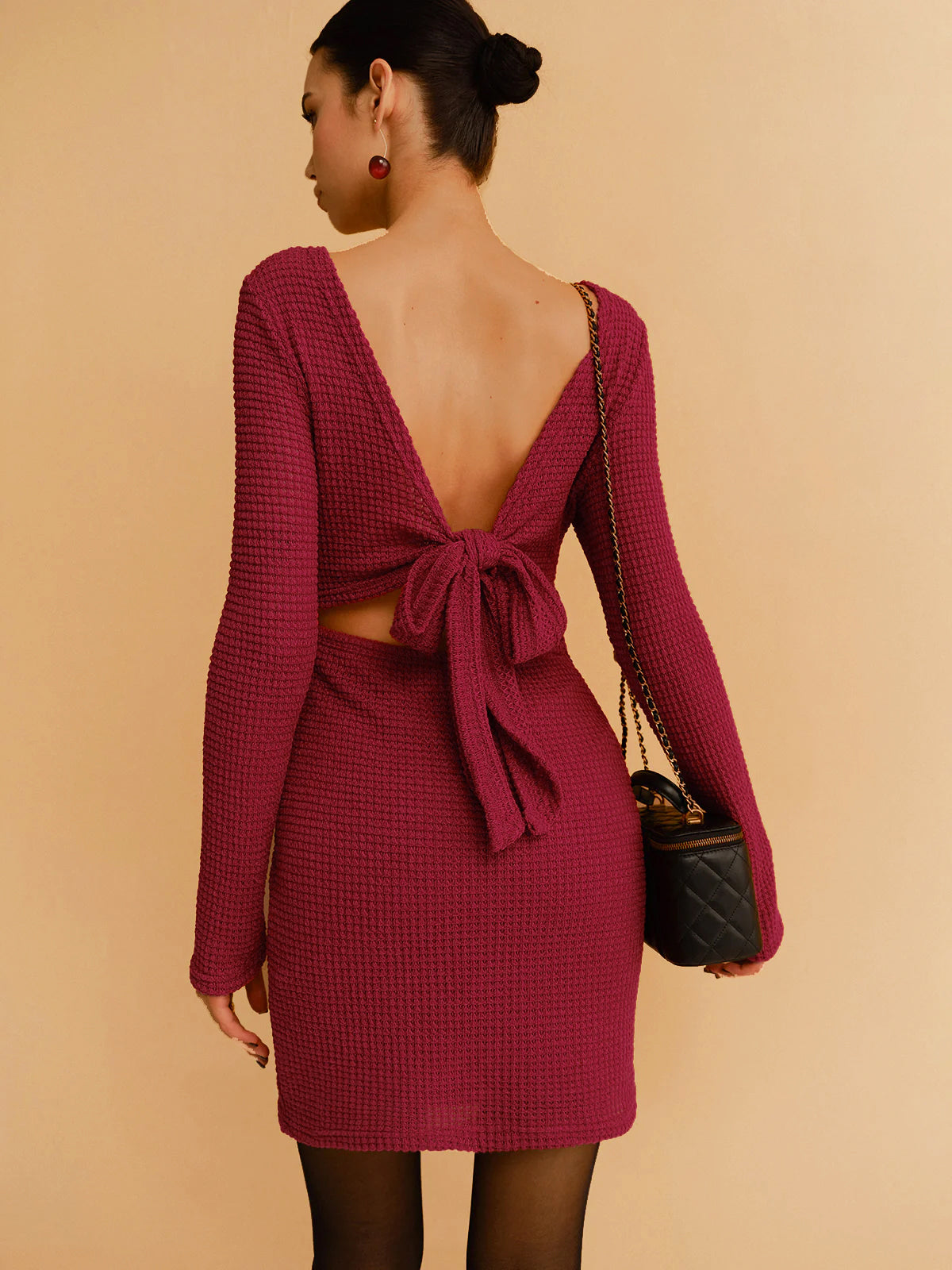 Lena | Elegantes rückenfreies Strickkleid mit Waffelschleife