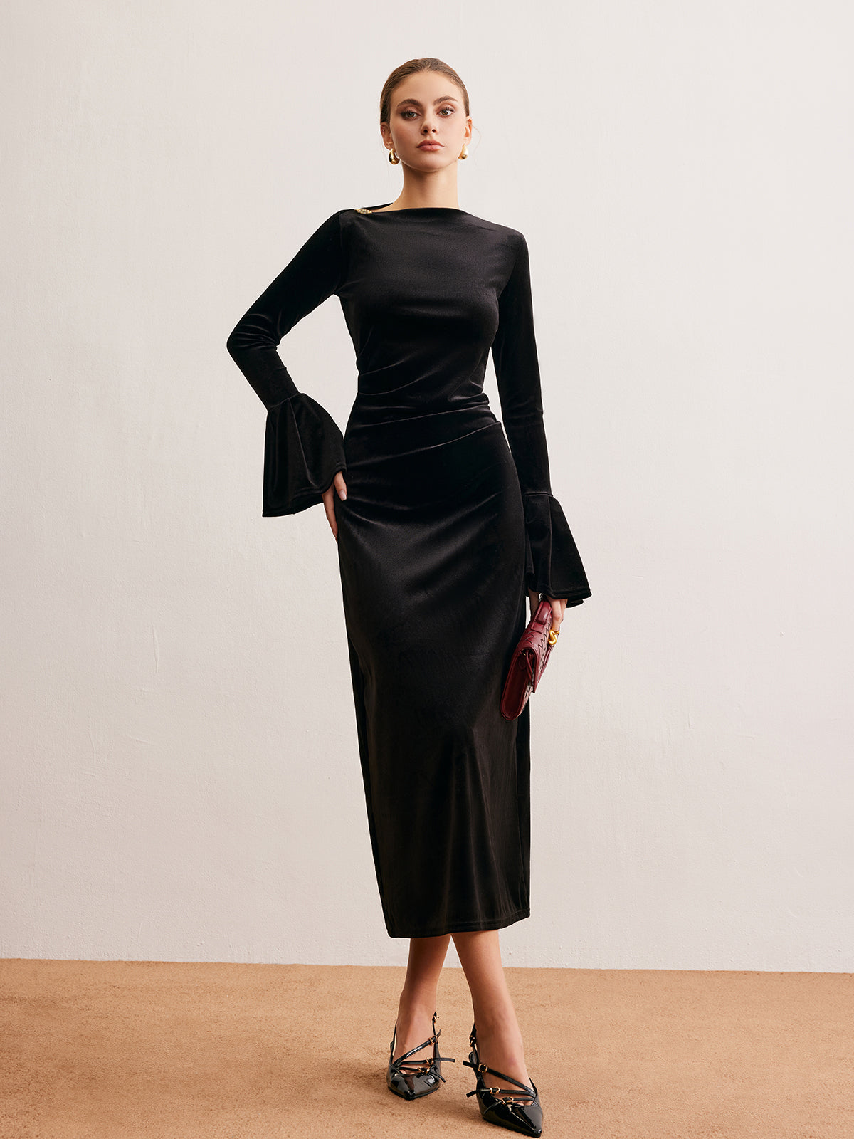 Laura | Glamouröses Samt-Longkleid mit Rüschenärmeln