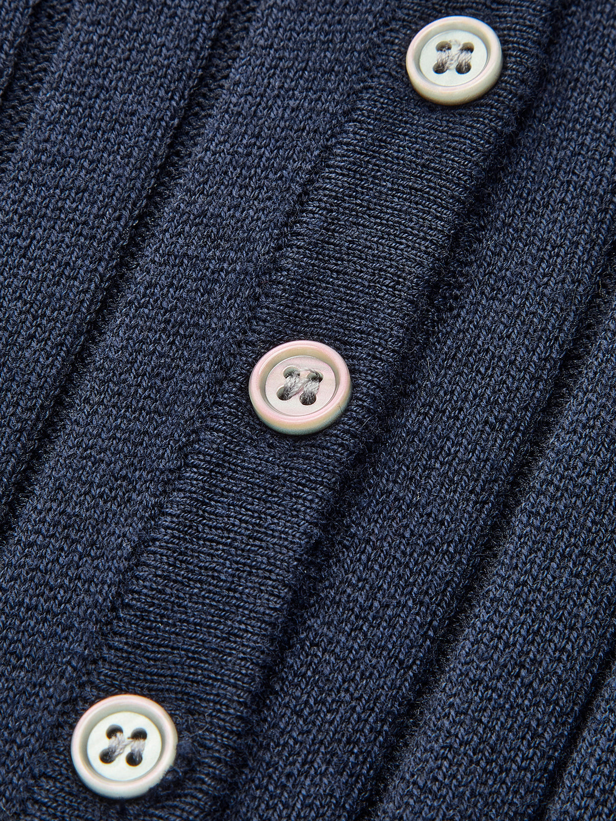 Anna | Figurbetonter Strickpullover mit Knöpfen