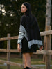 Lara | Stilvolles Zwei-Farben-Pinstripe Stricktop