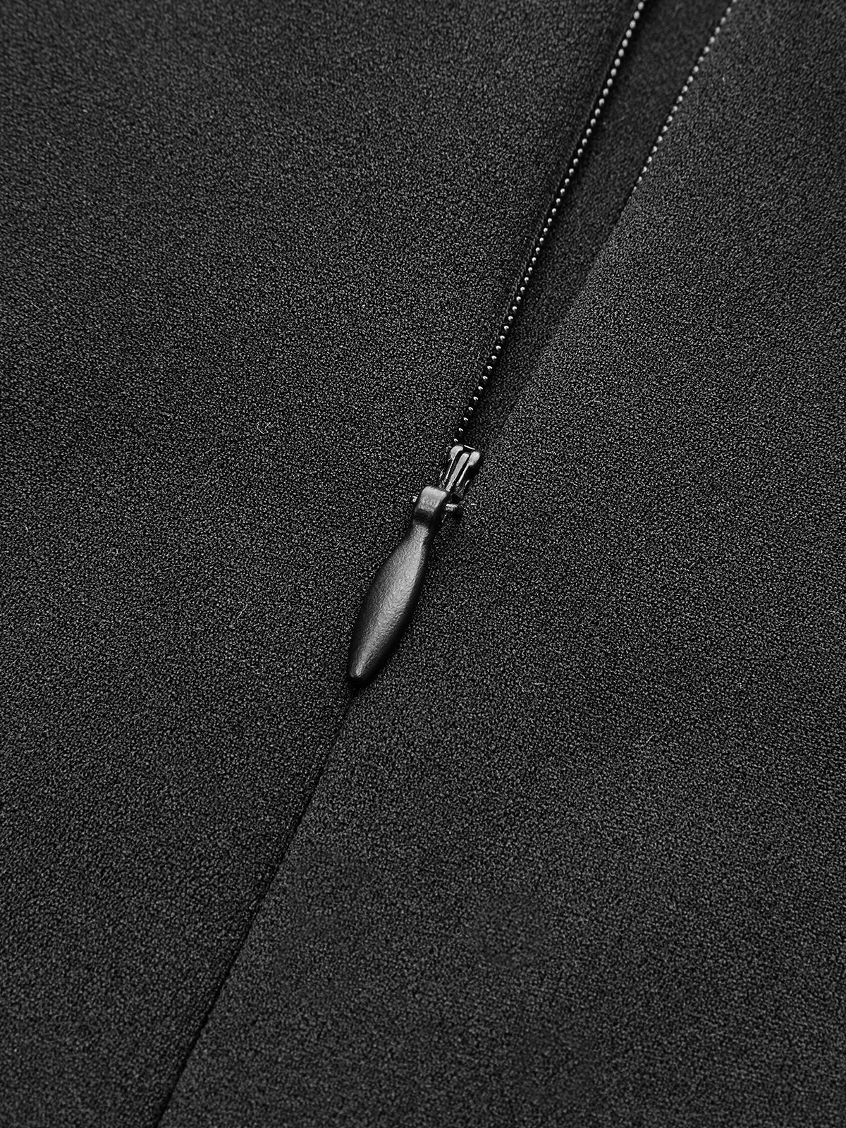 Clara | Gefaltetes Maxikleid mit Reißverschluss und Trägern