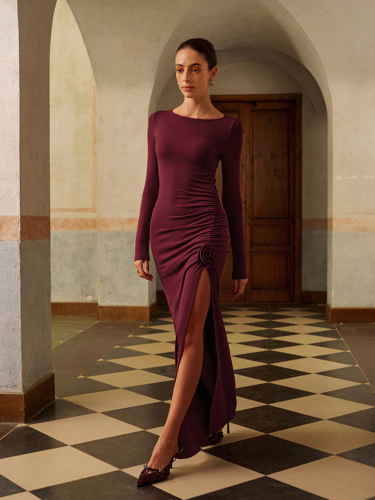 Clara | 3D Blumenrückenfreies Split-Jersey-Kleid