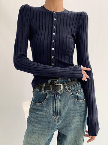 Anna | Figurbetonter Strickpullover mit Knöpfen