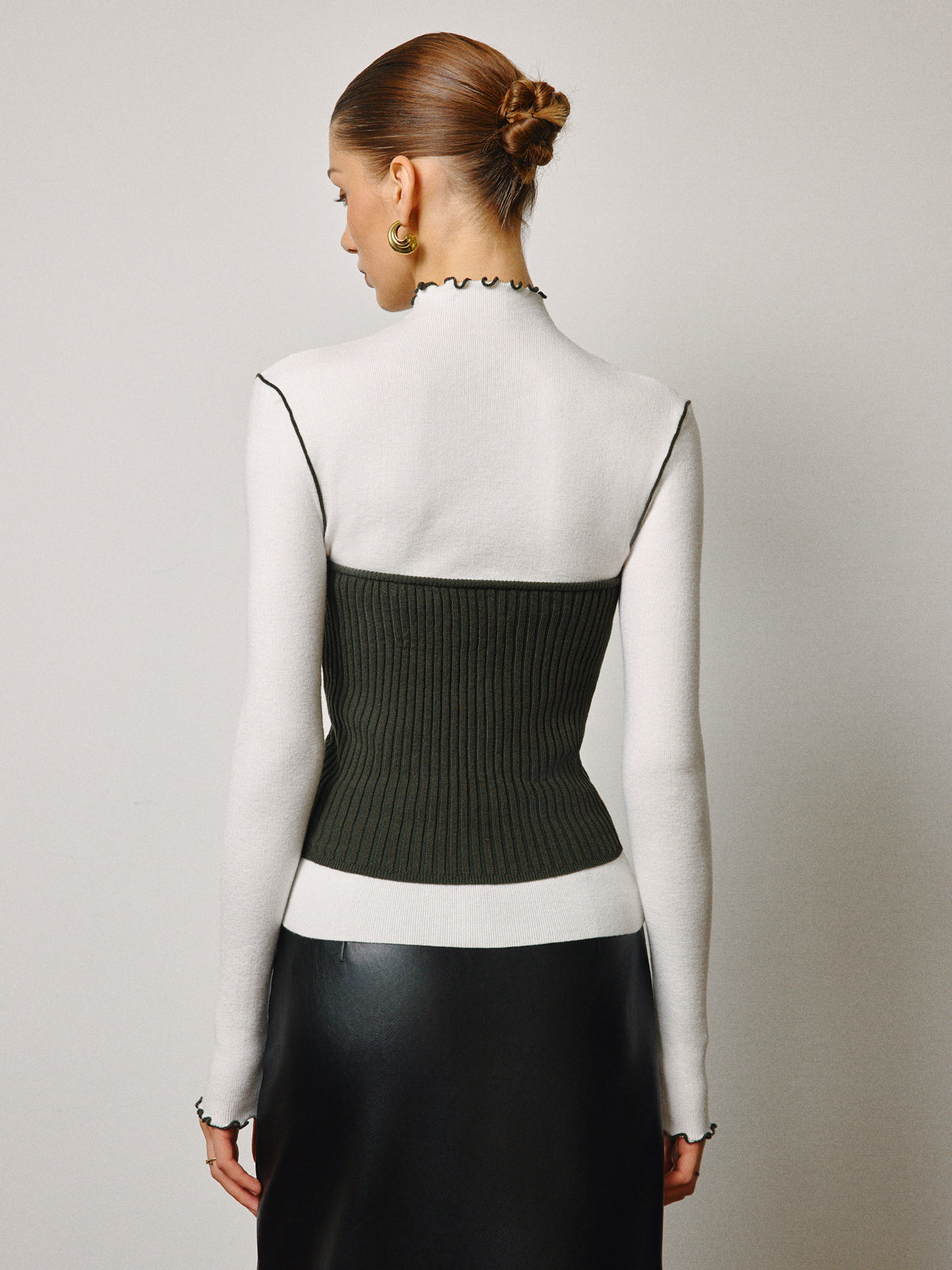 Leni | Zweiteiliges Stricktop mit Schlitz und dekorativem Besatz