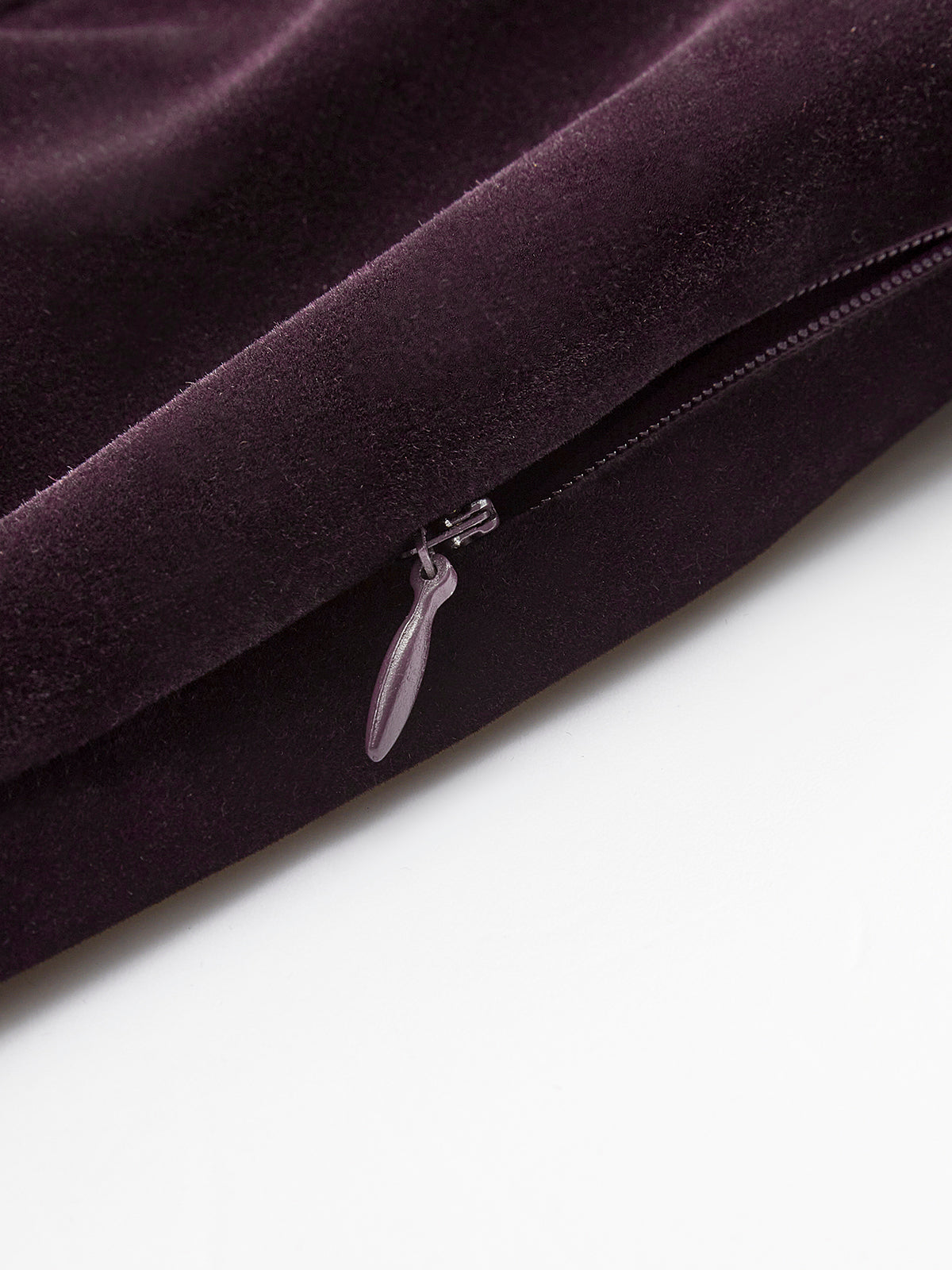 Valentina | Elegantes Veloursröckchen mit Schleifenakzent