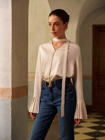 Clara | Satin-Faltenbluse mit V-Ausschnitt und Schleife