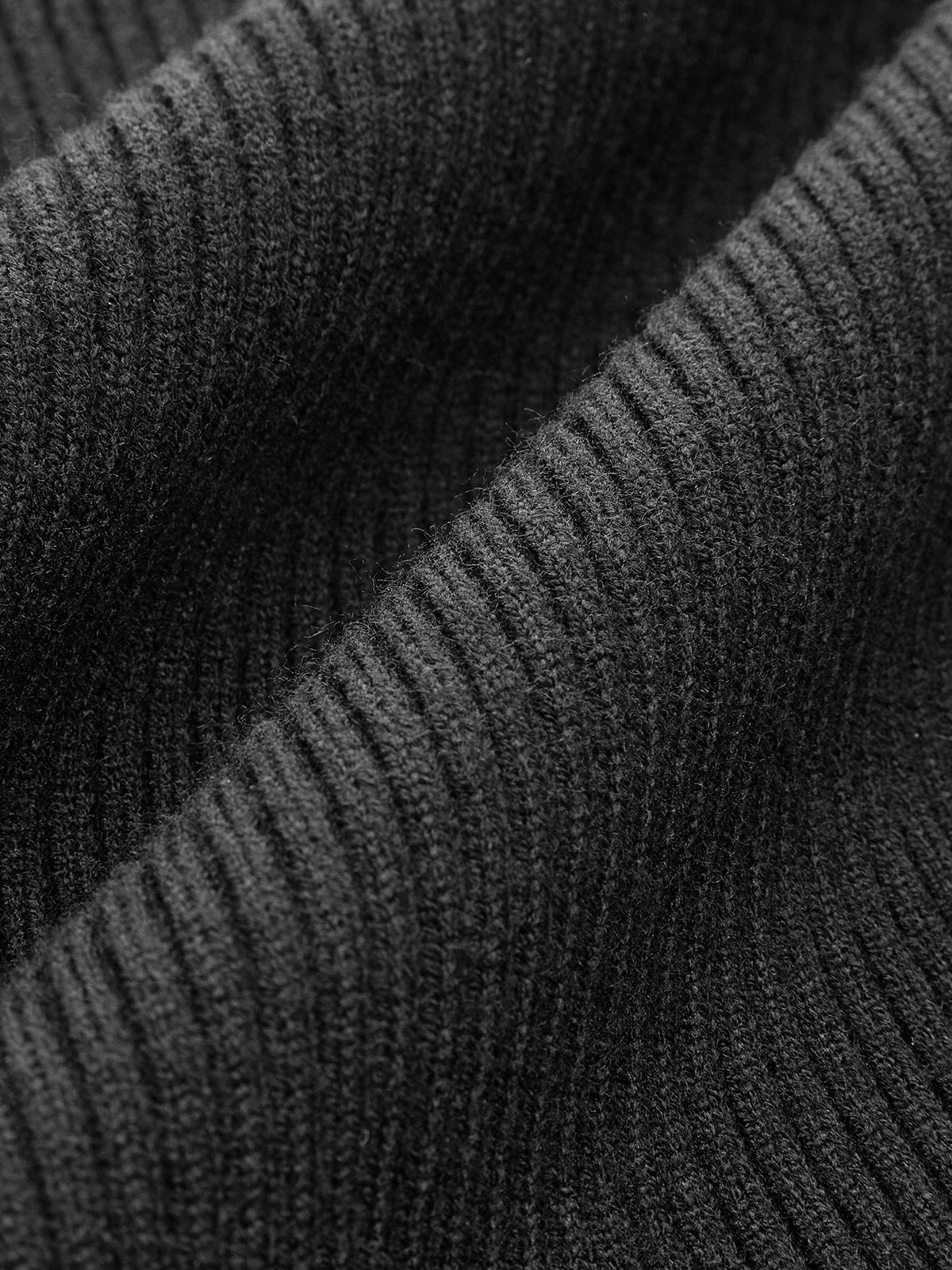 Clara | Verführerisches Stricktop mit Kontrastabschlüssen