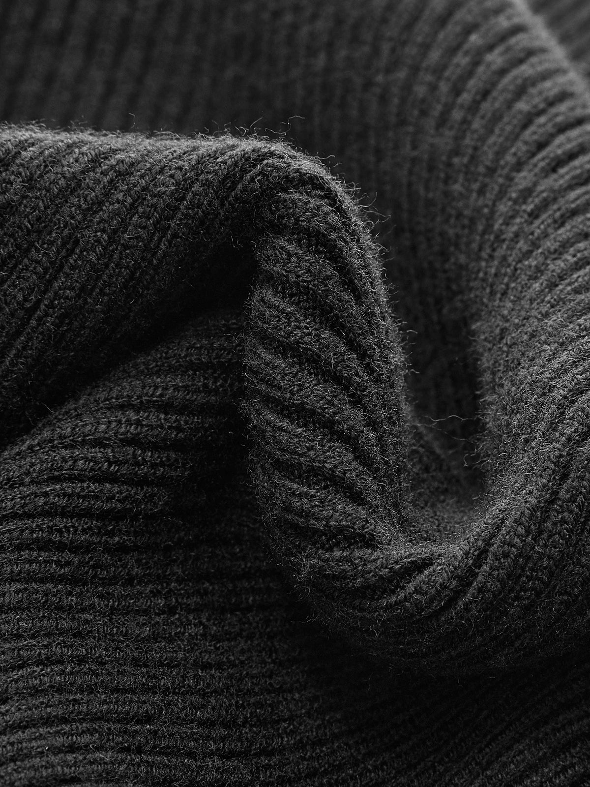 Clara | Verführerisches Stricktop mit Kontrastabschlüssen