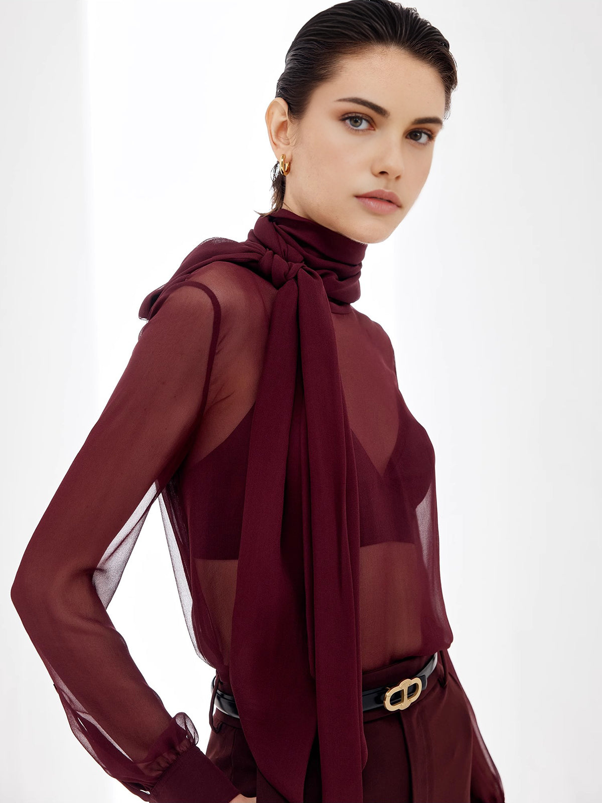 Clara | Transparente Chiffon-Bluse mit Schleife