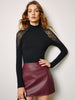 Clara | Elegantes T-Shirt mit transparenten Schultern und Punkten