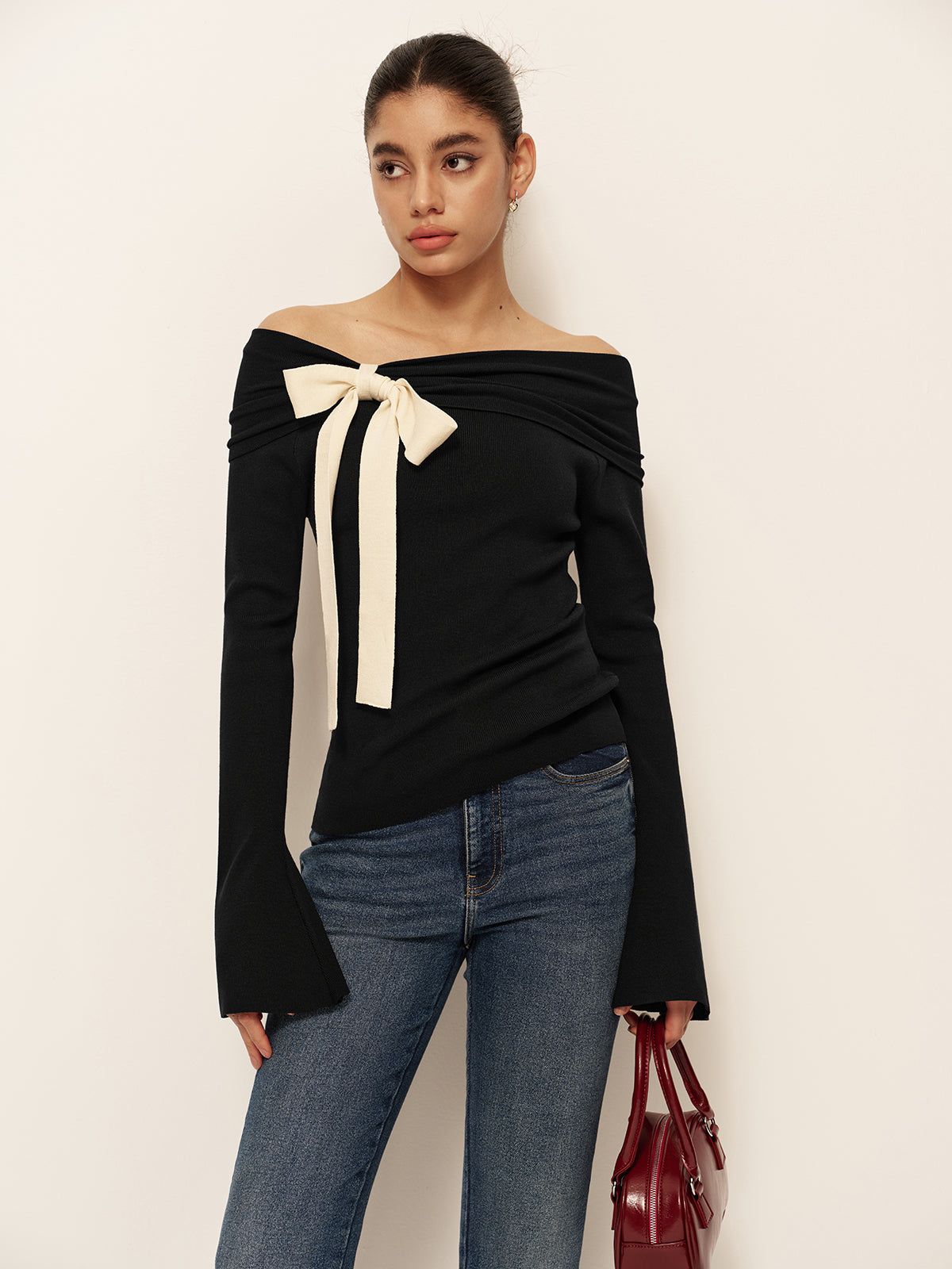 Emilia | Elegantes Strickoberteil mit Schleifen-Dekoration