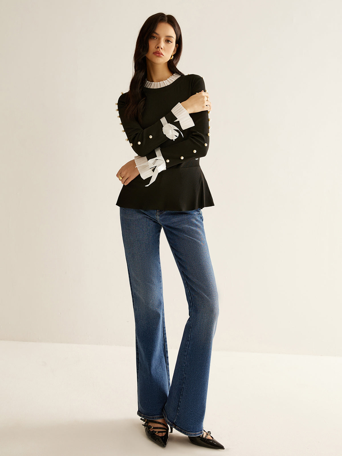 Clara | Elegante Faltenbluse mit Perlendekoration