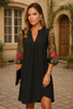 Kiera | Elegantes langes Damenkleid mit bestickten Ärmeln