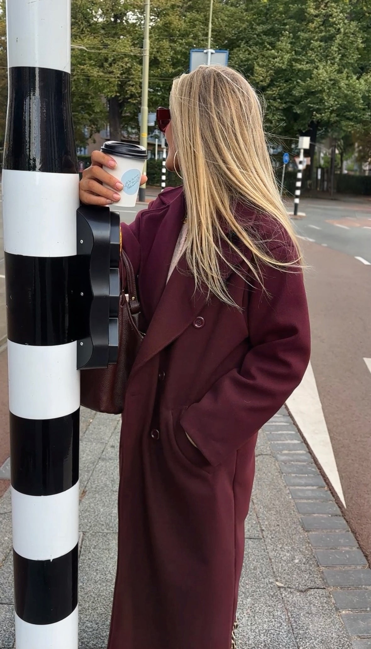 Maggie | ELIN MANTELJAS | BURGUNDY