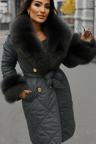Krystal | Gesteppte Daunenjacke mit Eco-Pelz-Kragen