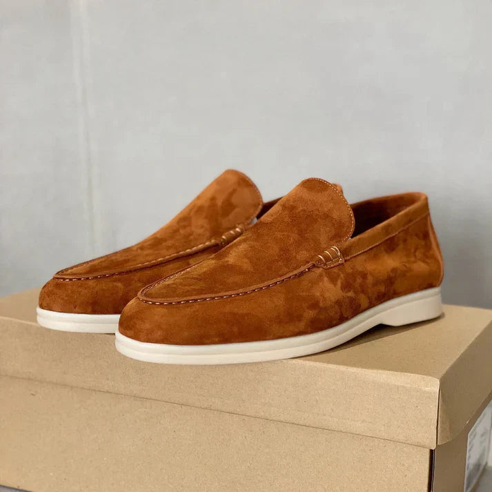 Clark | Slip-On Freizeitschuhe mit Kontrastsohle für Männer