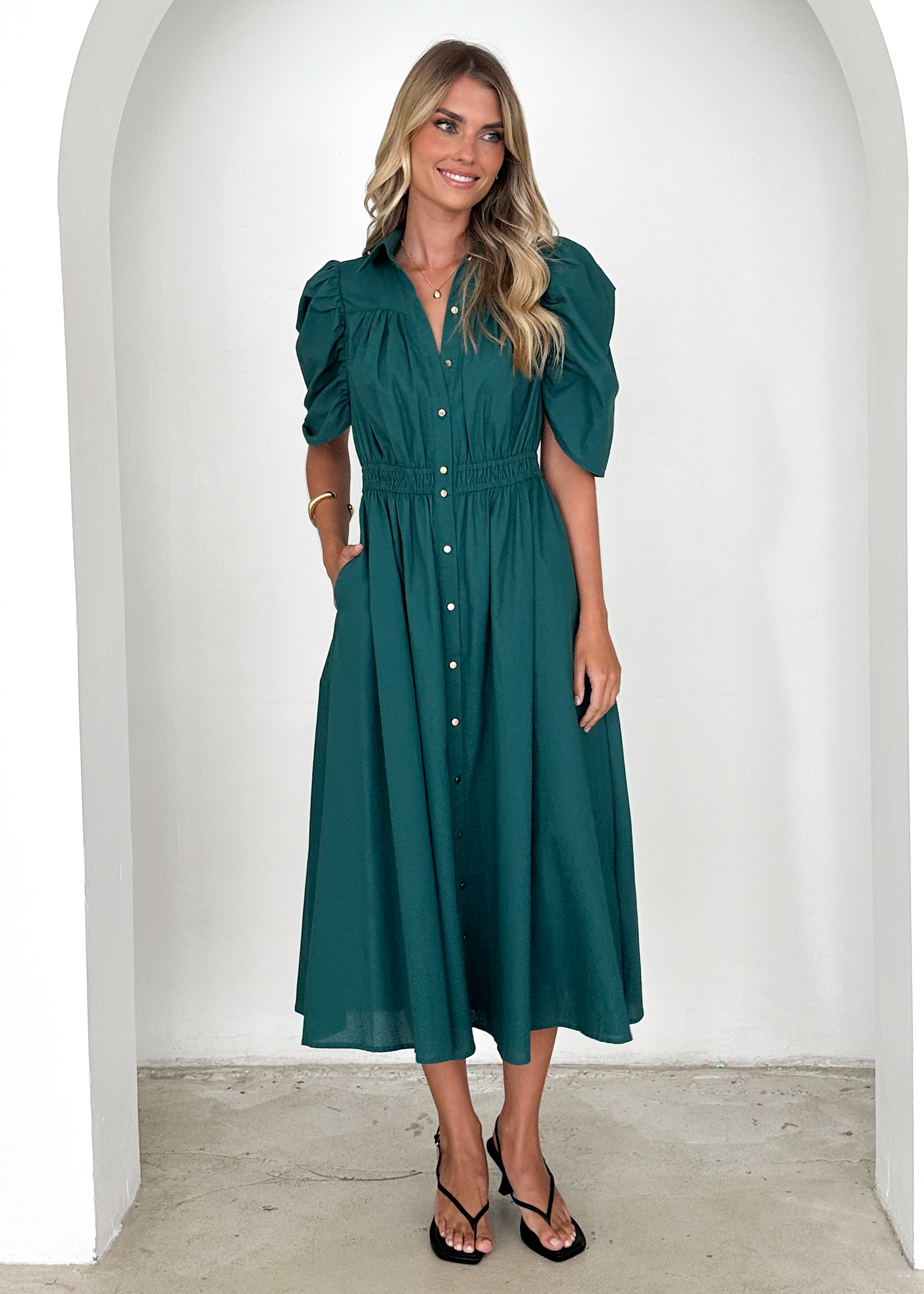Ariana | Klassisches Midikleid mit Kragen