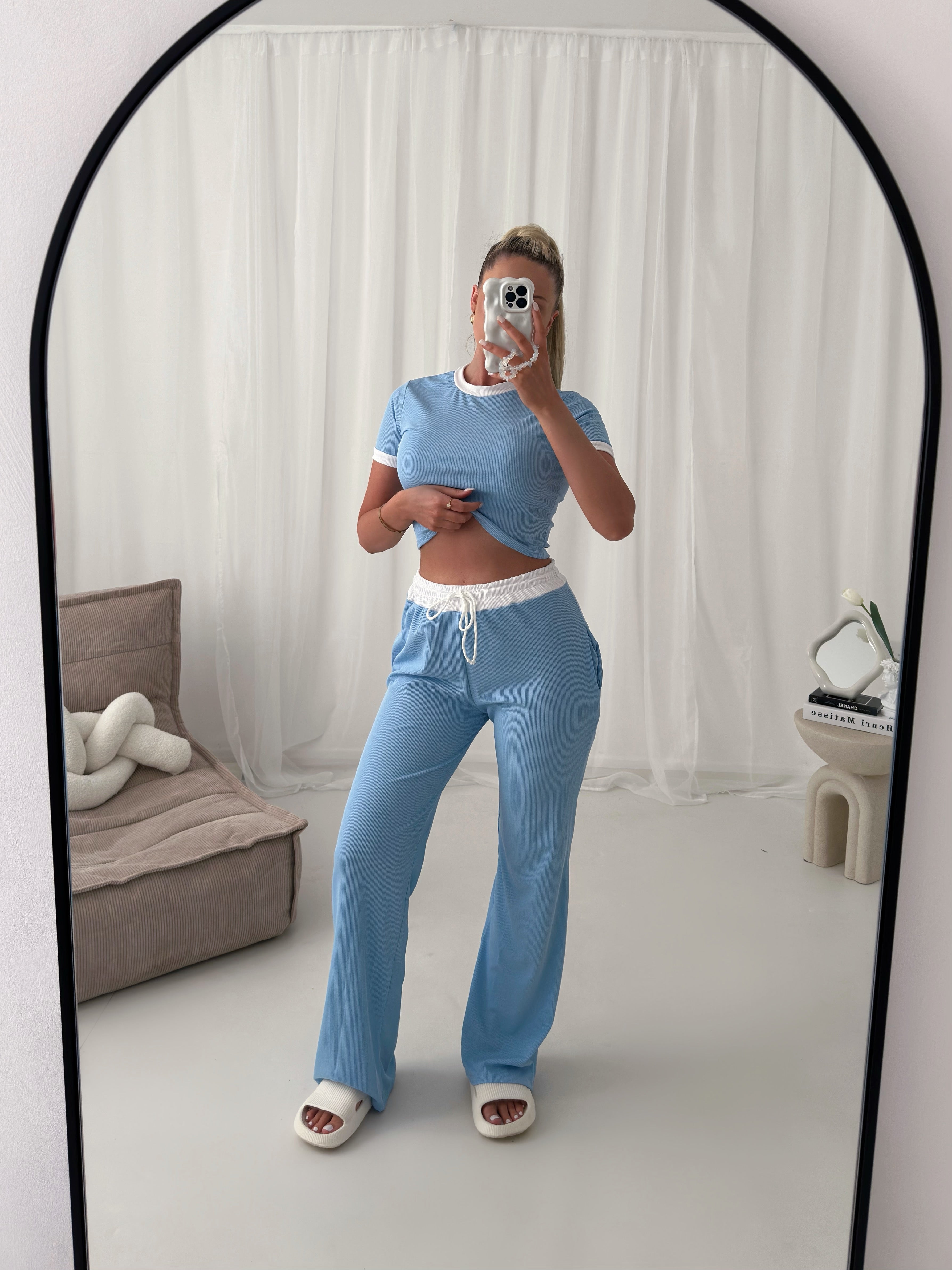 Emma | Geripptes Kurzarm-Crop-Top & Weites Hosen-Set