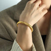 Serpentina – Breites Schlangenarmband mit 18K-Goldbeschichtung