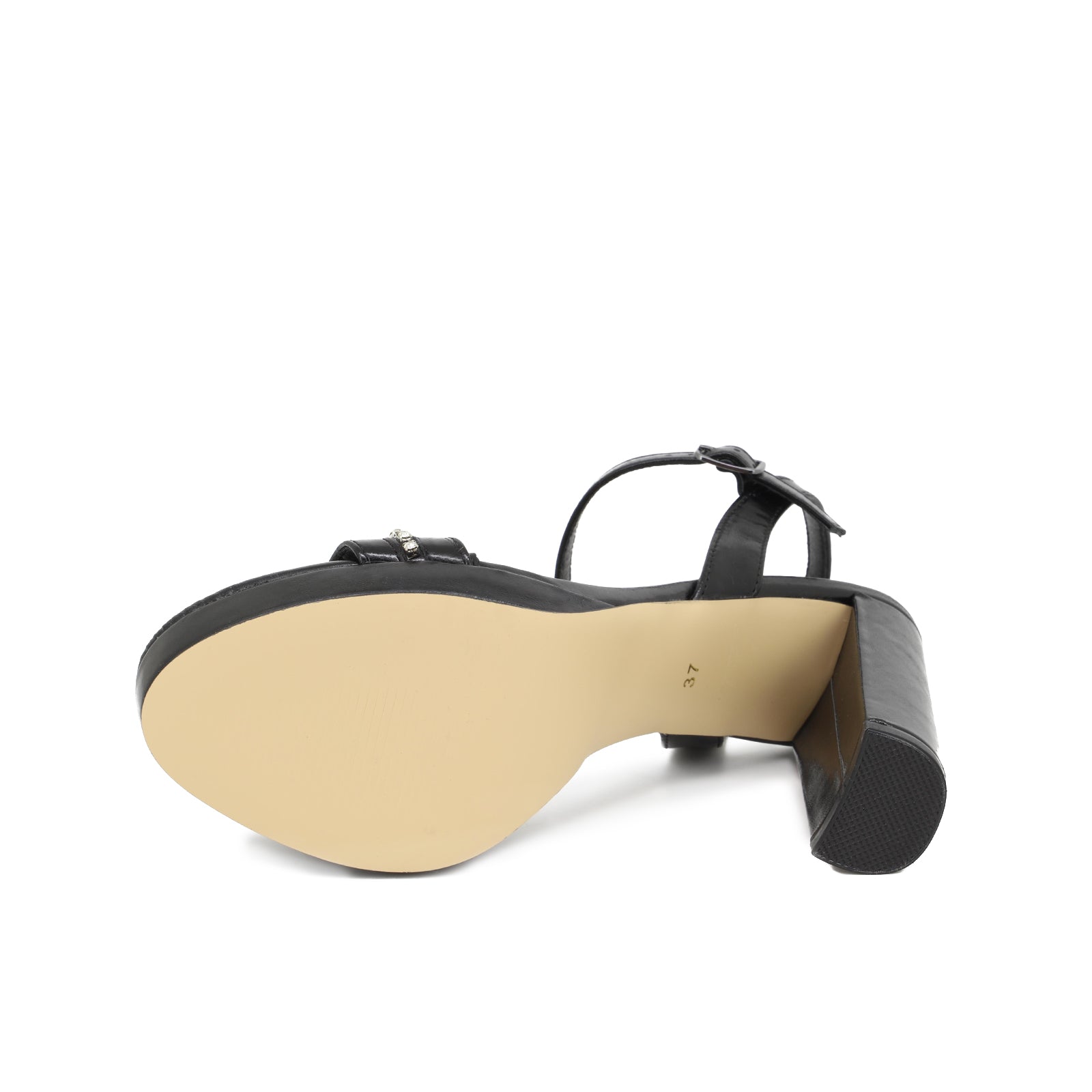 Link | Elegante Sandalen Damen - Perfektes Winteroutfit für Frauen