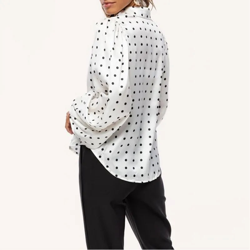 ALINA | Elegante Polka-Dot Bluse – Der perfekte Mix aus Stil und Komfort!