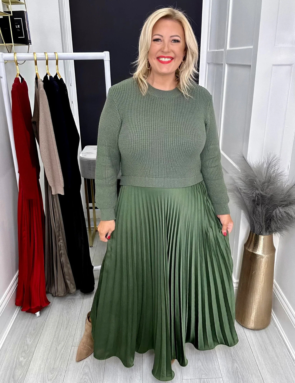 Sophia | Elegantes Kleid mit Plisseerock