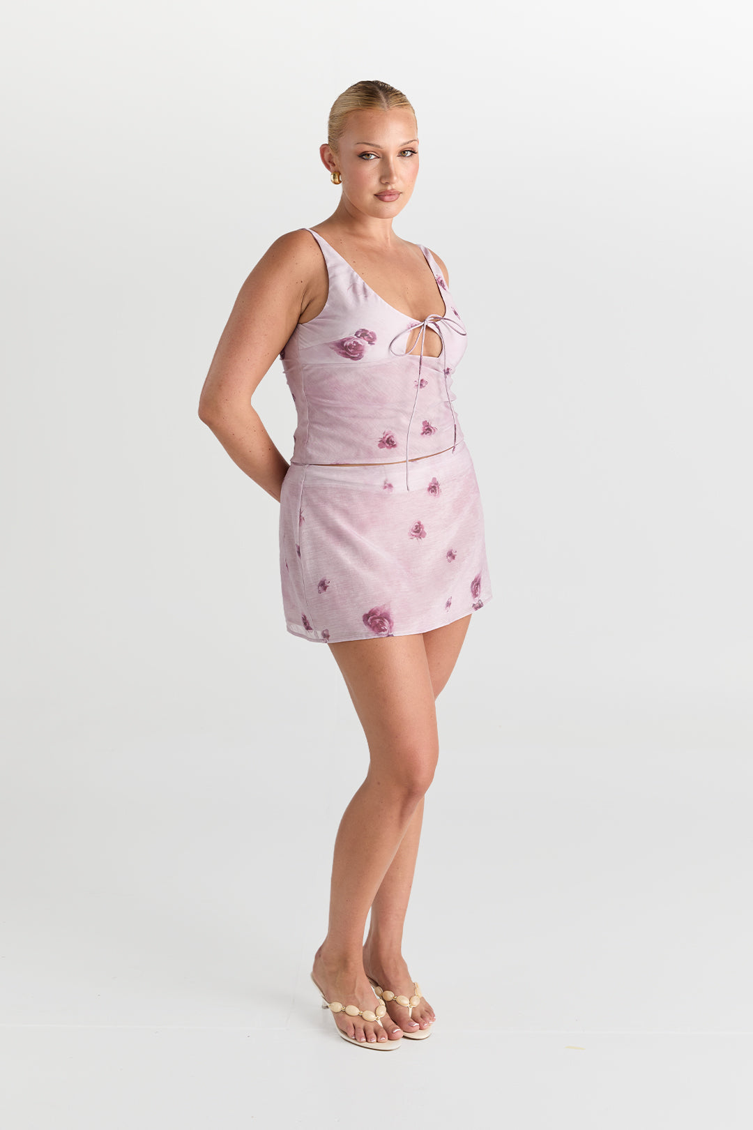 Bella | Top – Femininer Charme mit Blumendruck!