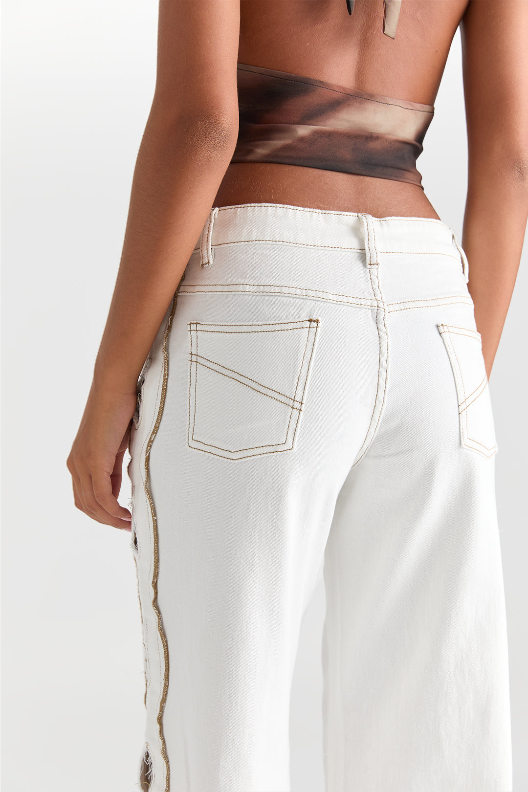 Cairo | Jean – Zeitlose Eleganz in Weiß