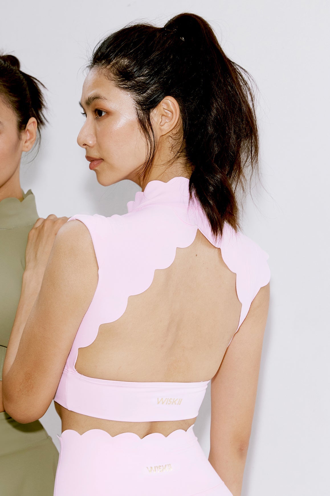 Sophie | Wellen-Ausschnitt Mock Neck BH