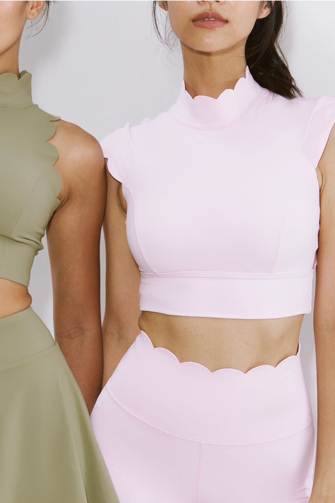 Sophie | Wellen-Ausschnitt Mock Neck BH