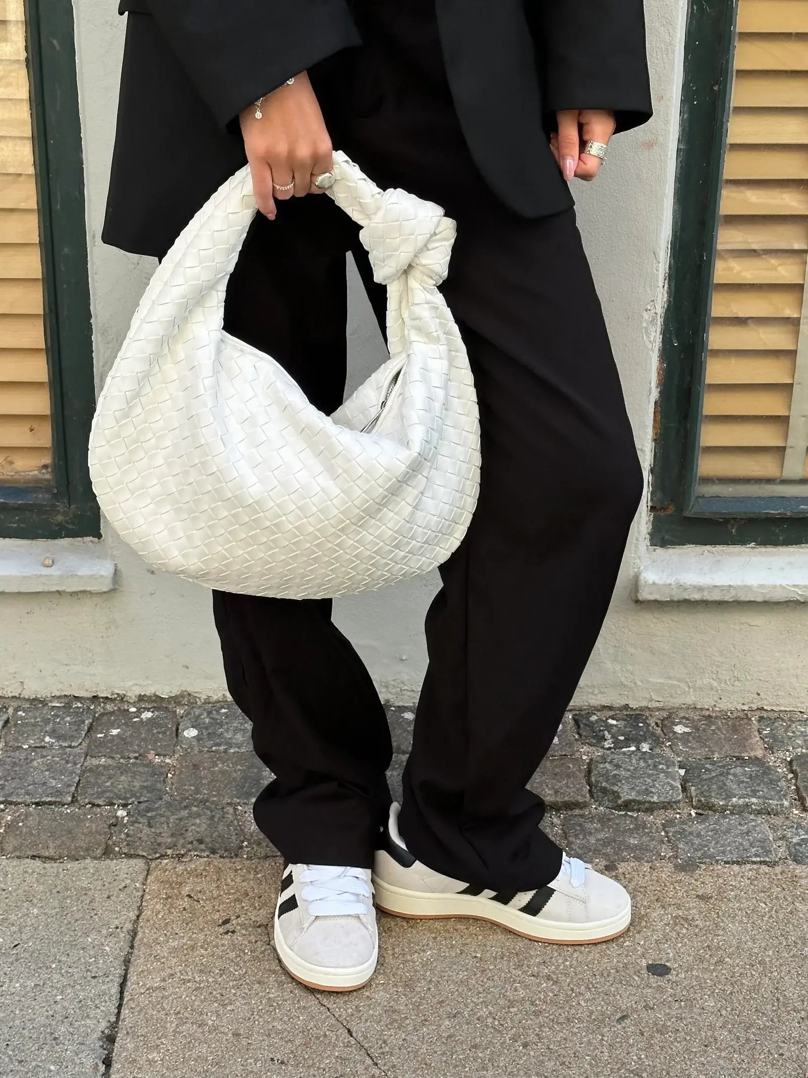 Elegante gewebte Schultertasche Medium