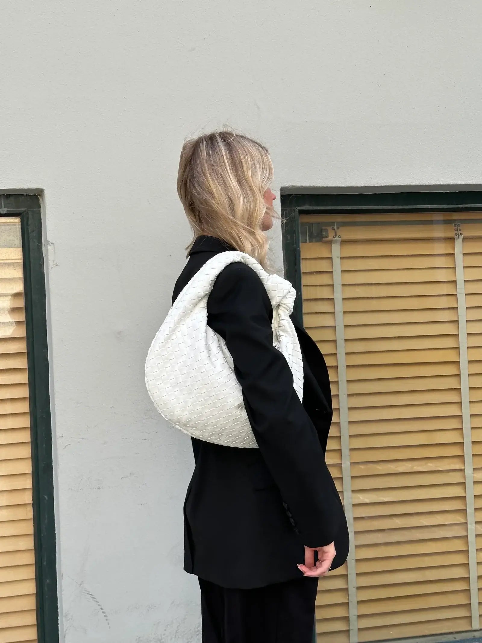 Elegante gewebte Schultertasche Medium