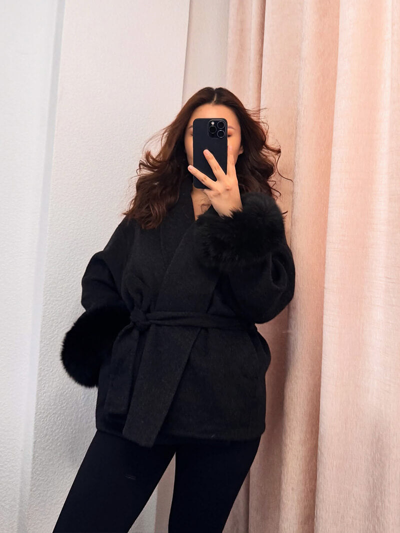Grace | Eleganter Kunstpelzmantel für Herbst & Winter