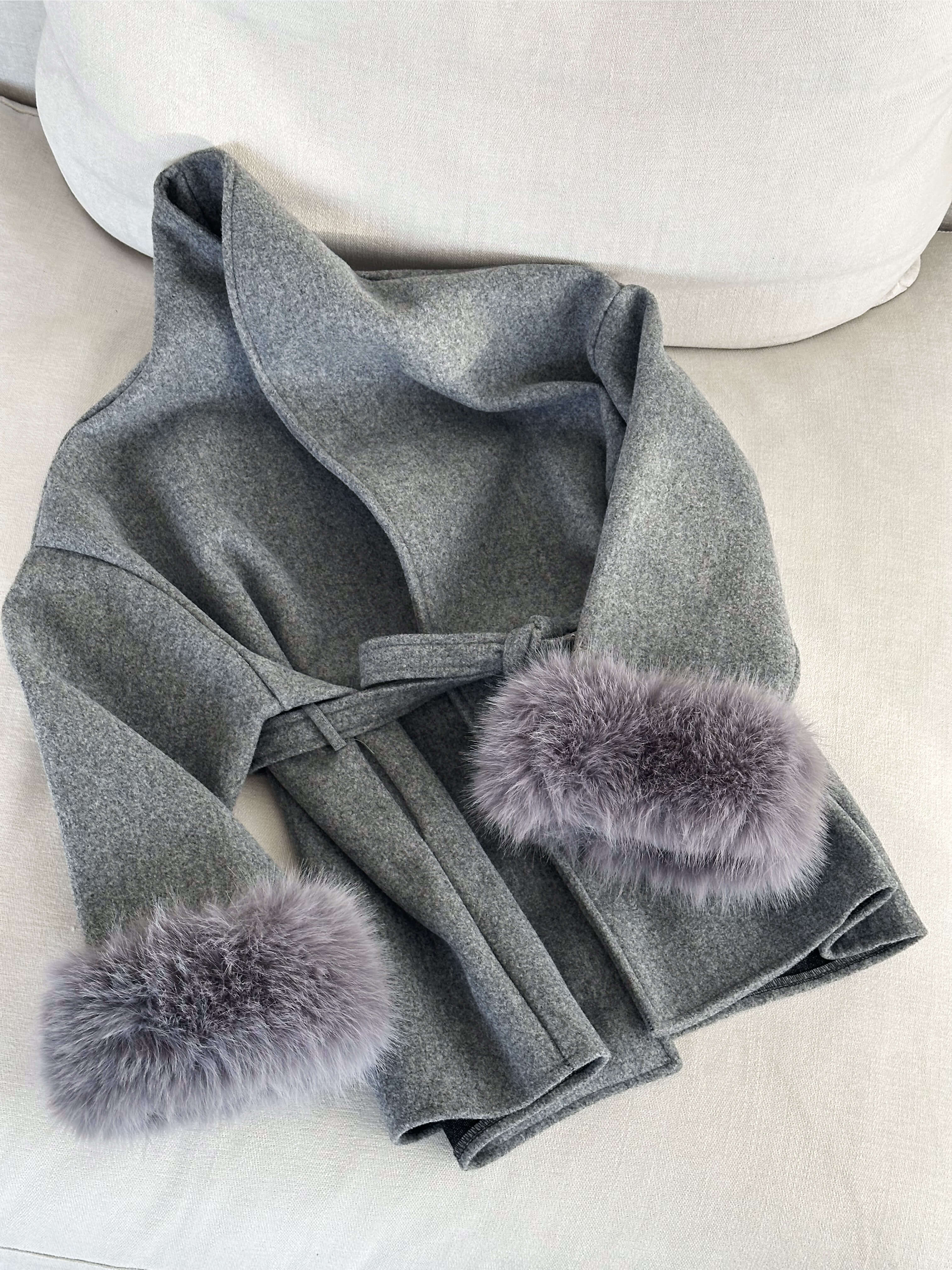 Grace | Eleganter Kunstpelzmantel für Herbst & Winter