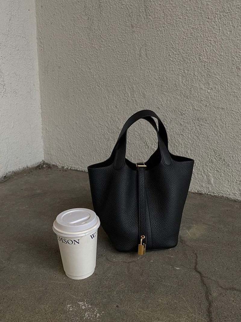 Pia Bucket Bag