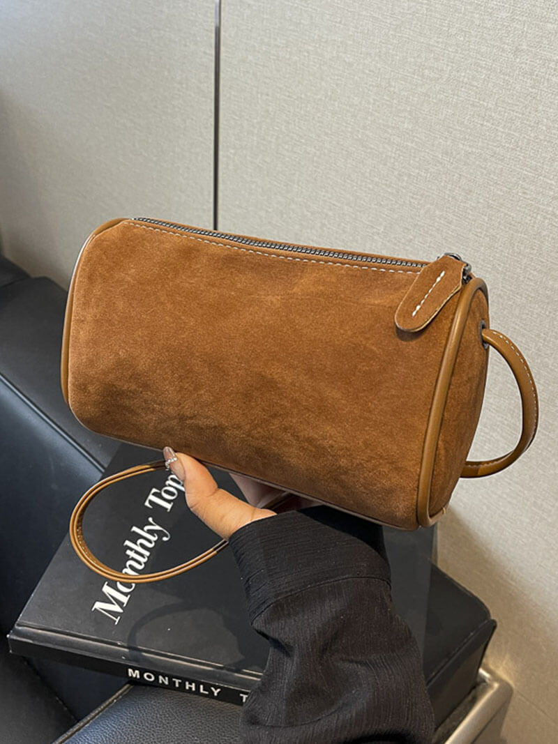 Rubinrote Wildledertasche