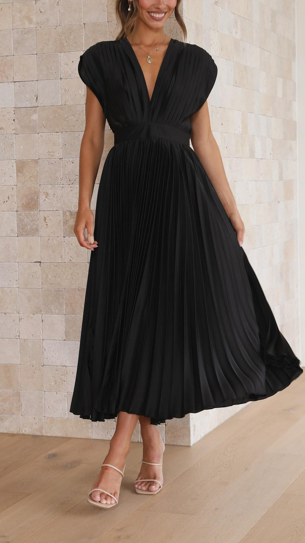 Annika | Elegantes Faltenkleid