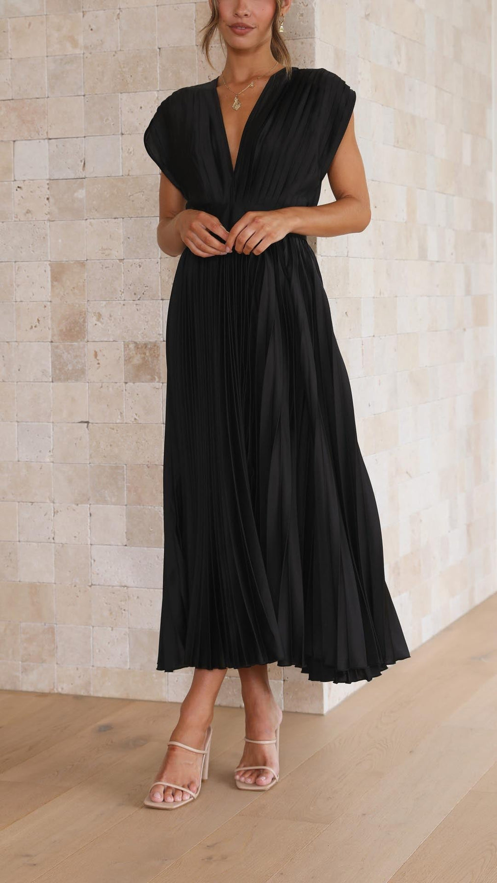 Annika | Elegantes Faltenkleid