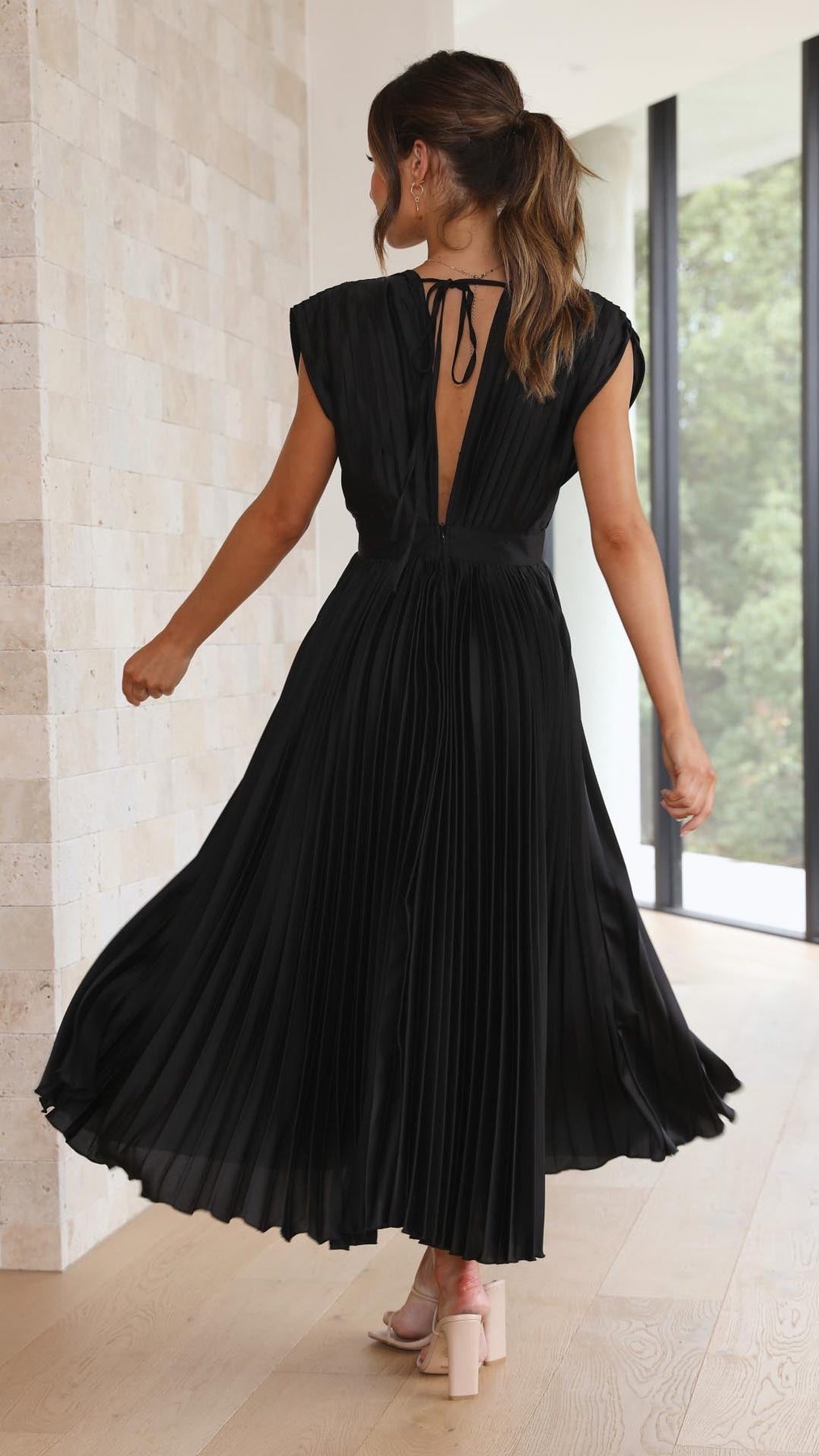 Annika | Elegantes Faltenkleid