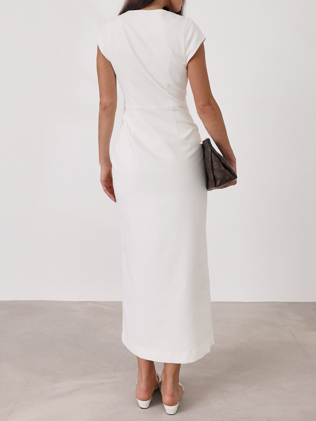 Romana | Zeitloses Midikleid mit Knopfleiste