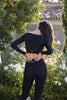 Anna | Schulterfreies langärmeliges Crop-Top