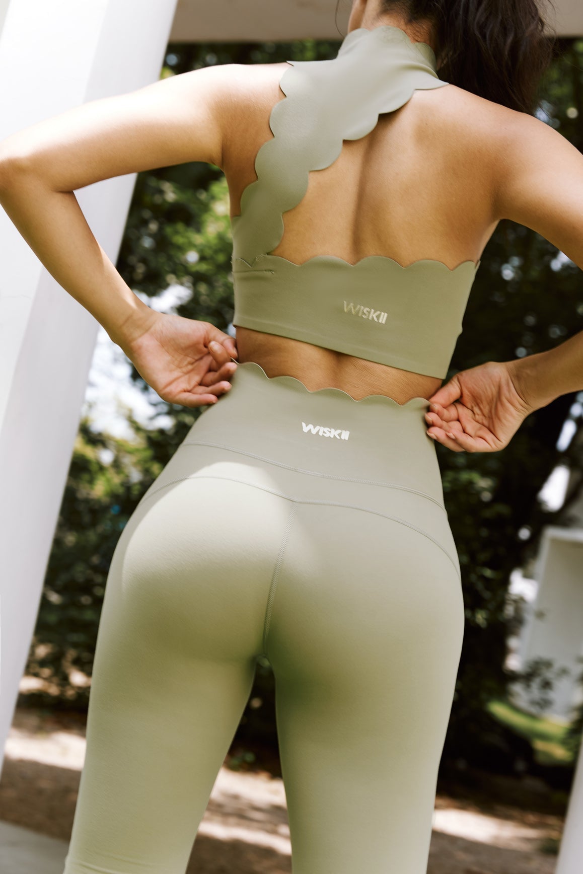 Mia | Elegante hochtaillierte Schlagleggings