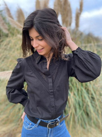 Iris408XS | Bluse Damen mit Spitze - Perfekte Bluse für Uni und Büro