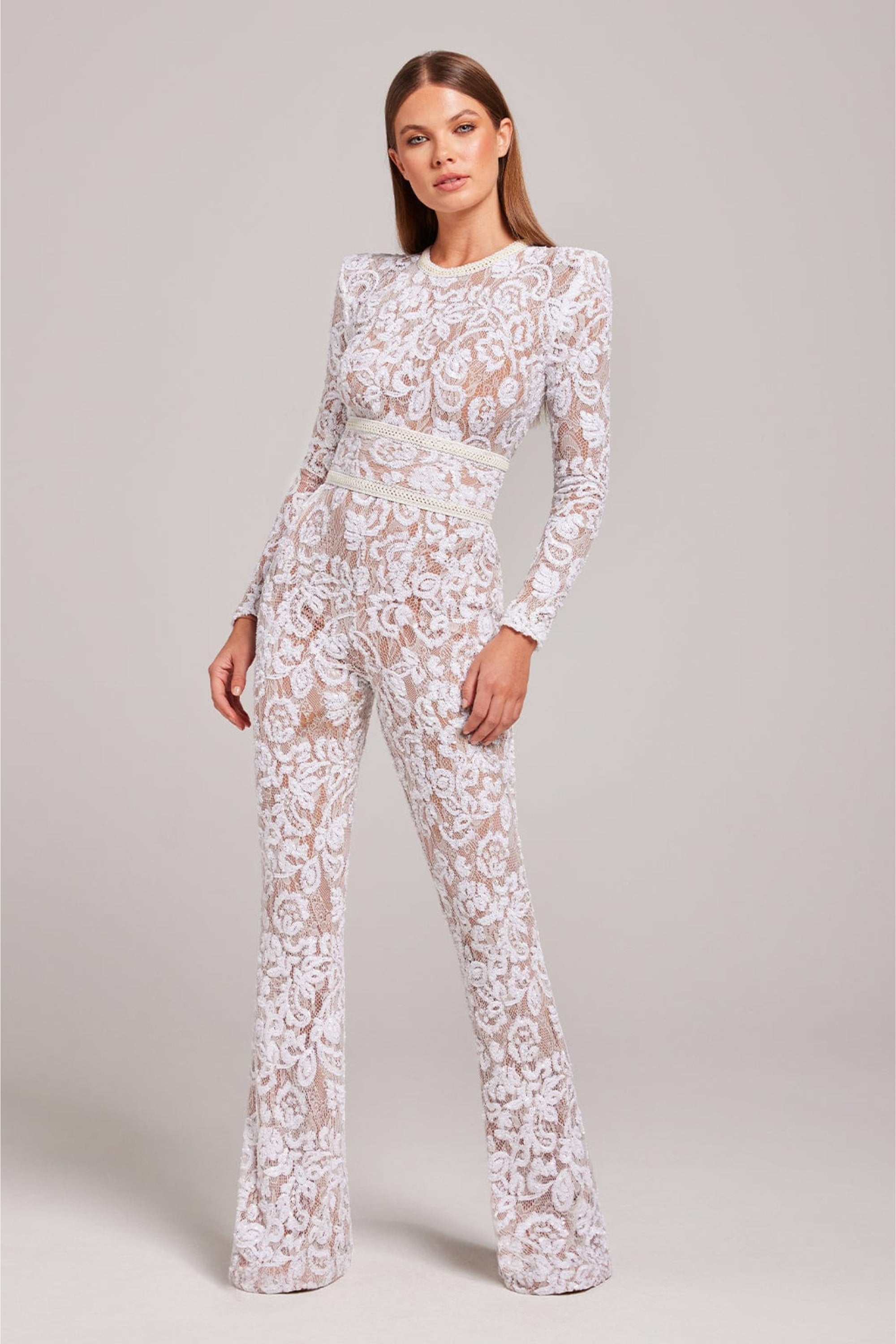 Eleganz entfalten | Jumpsuit mit Spitze