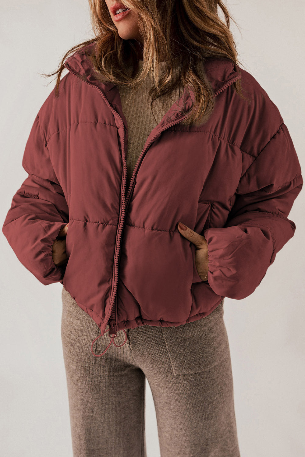 EMMA | Winterkomfort Deluxe: Der Perfekte Puffer für Style und Wärme