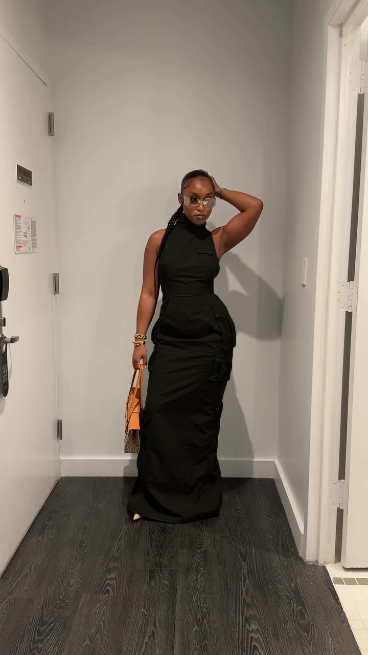 Jordan | Olivgrünes ärmelloses Maxikleid mit hohem Ausschnitt